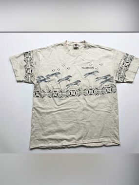 Short Sleeve Graphic Tee in Cream with Navy Print single stitch vintage